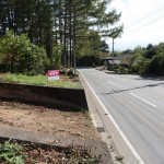 敷地北西側から南方向を撮影。道路は県道28号線.