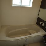 浴室　(追い焚き機能付きオートバス)　2013年6月設置