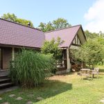 玄関側から建物の東方向を撮影