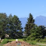 物件北側から撮影。甲斐駒ヶ岳・鳳凰三山を眺望。