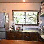 リビングからキッチンを撮影