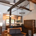 リビングから北側のキッチン方向を撮影