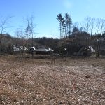 敷地北西側から東南方向を撮影。